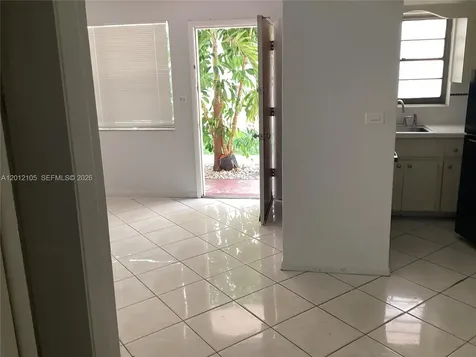 2079 NE 167th Street North Miami Beach FL 33162
