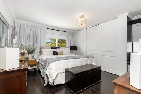 6414 SW 114th Place Miami FL 33173