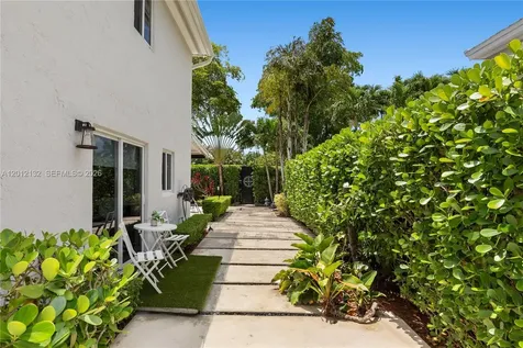 6414 SW 114th Place Miami FL 33173