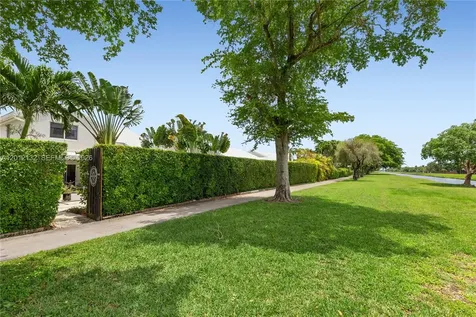 6414 SW 114th Place Miami FL 33173