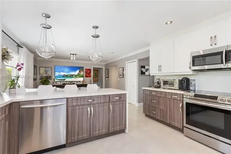 6414 SW 114th Place Miami FL 33173