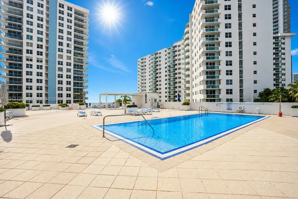 2751 S Ocean Drive Hollywood FL 33019