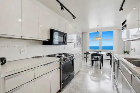 2751 S Ocean Drive Hollywood FL 33019