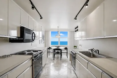 2751 S Ocean Drive Hollywood FL 33019