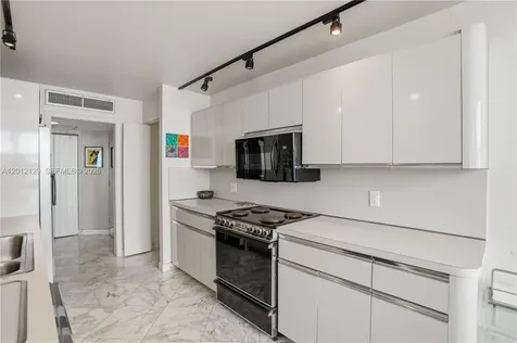 2751 S Ocean Drive Hollywood FL 33019