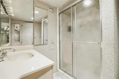 2751 S Ocean Drive Hollywood FL 33019