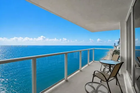 2751 S Ocean Drive Hollywood FL 33019