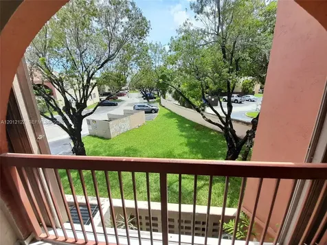 10245 NW 9th St Circle Miami FL 33172