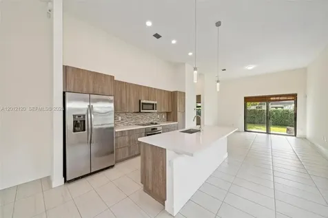 7635 NW 103rd Place Doral FL 33178