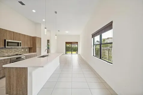 7635 NW 103rd Place Doral FL 33178