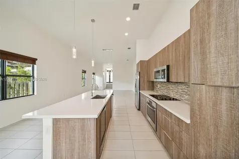 7635 NW 103rd Place Doral FL 33178