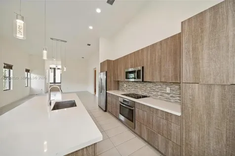 7635 NW 103rd Place Doral FL 33178