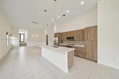 7635 NW 103rd Place Doral FL 33178