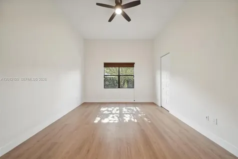 7635 NW 103rd Place Doral FL 33178