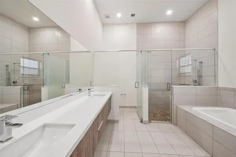 7635 NW 103rd Place Doral FL 33178
