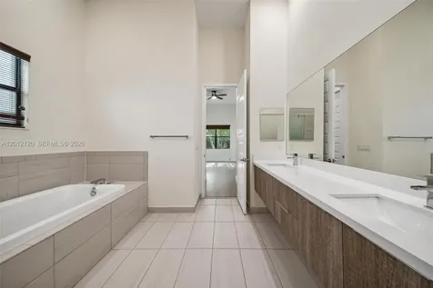 7635 NW 103rd Place Doral FL 33178