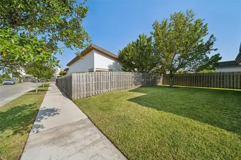 7635 NW 103rd Place Doral FL 33178