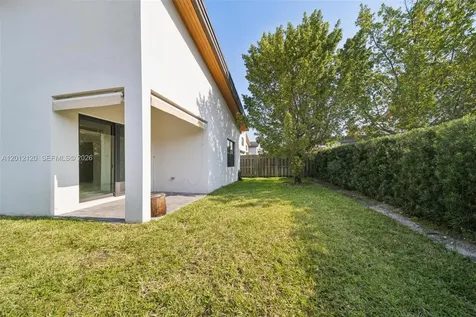 7635 NW 103rd Place Doral FL 33178
