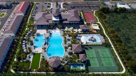 7635 NW 103rd Place Doral FL 33178