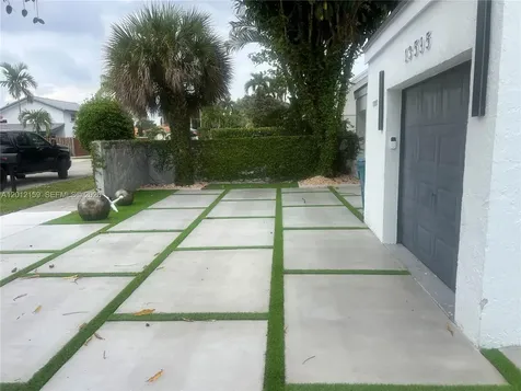 13595 SW 99th Street Miami FL 33186