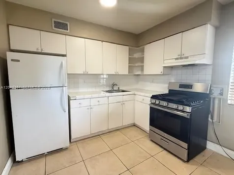 4300 SW 67th Avenue Miami FL 33155