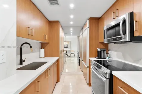 10275 Collins Avenue Bal Harbour FL 33154