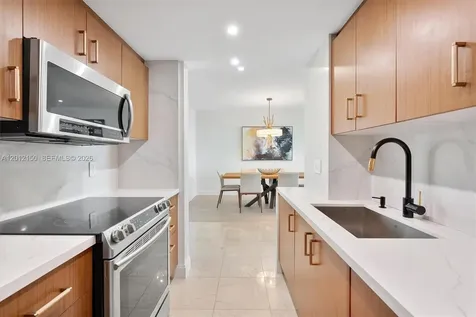 10275 Collins Avenue Bal Harbour FL 33154
