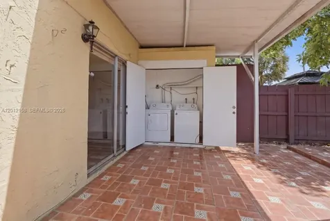 6656 SW 41st Street Davie FL 33314