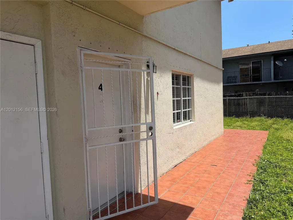 837 SE 8th Court Hialeah FL 33010