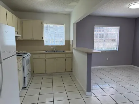 837 SE 8th Court Hialeah FL 33010