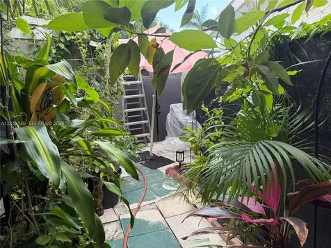 2305 NE 135th Terrace North Miami Beach FL 33181