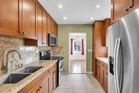 5651 NW 3rd Street Miami FL 33126