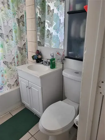 1886 NW 51st Street Miami FL 33142