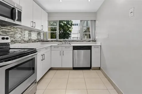 950 NE 199th Street Miami FL 33179