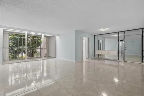 950 NE 199th Street Miami FL 33179
