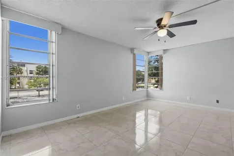 950 NE 199th Street Miami FL 33179