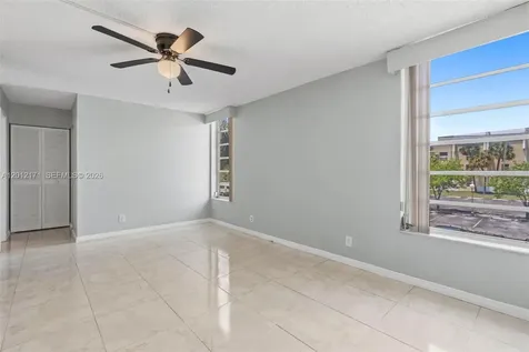 950 NE 199th Street Miami FL 33179