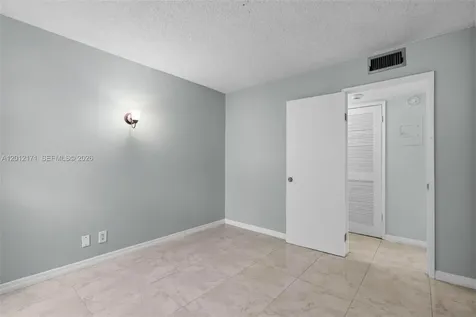 950 NE 199th Street Miami FL 33179