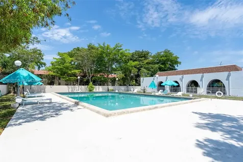 950 NE 199th Street Miami FL 33179