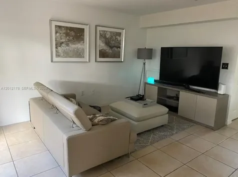 6995 NW 173rd Drive Hialeah FL 33015