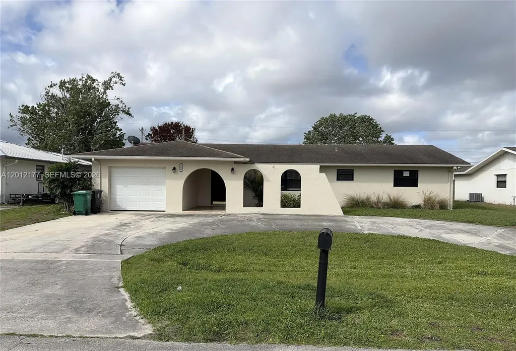 440 SE Skipper Lane Port St. Lucie FL 34983