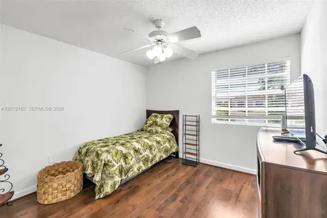 1910 NW 180th Way Pembroke Pines FL 33029