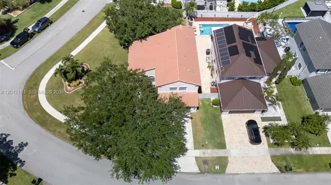 1910 NW 180th Way Pembroke Pines FL 33029