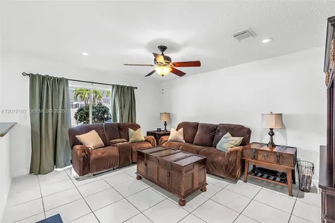 1910 NW 180th Way Pembroke Pines FL 33029