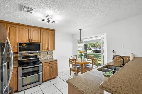 1910 NW 180th Way Pembroke Pines FL 33029