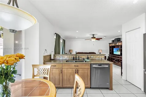 1910 NW 180th Way Pembroke Pines FL 33029