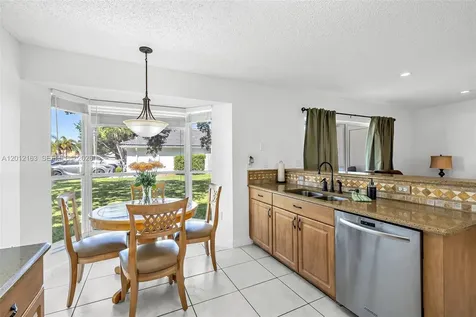 1910 NW 180th Way Pembroke Pines FL 33029