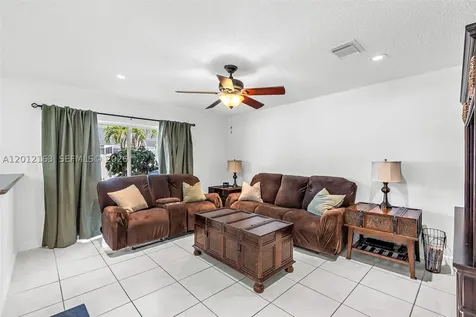 1910 NW 180th Way Pembroke Pines FL 33029