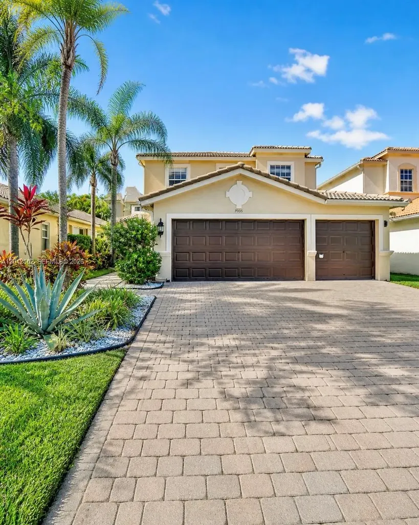 7055 Via Leonardo Lake Worth FL 33467