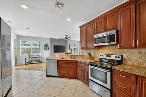 7055 Via Leonardo Lake Worth FL 33467